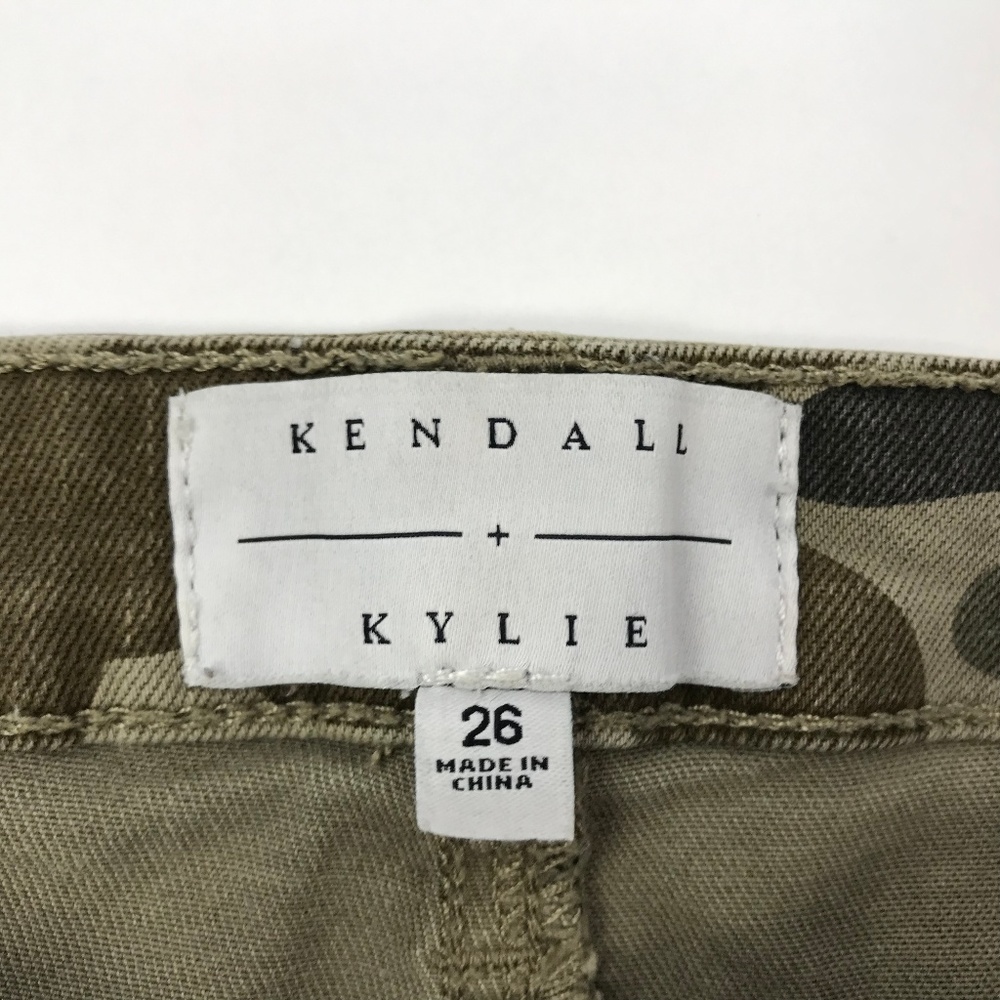 Kendall + Kylie Camo Print Skinny Jeans - Picture 5 of 8